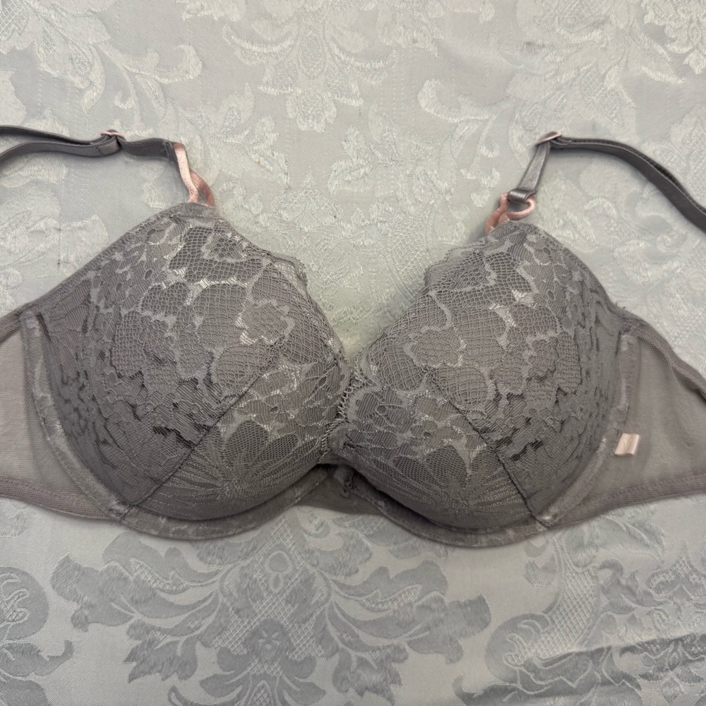 Victoria's Secret Bra Gray Pink Lace Convertible‎ Size 32D Sexy